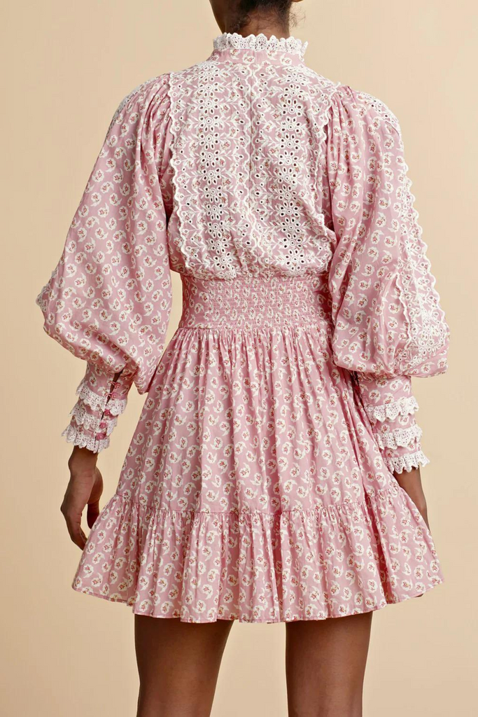 Vuokraa ByTiMon vaaleanpunainen Petite Pink -mekko